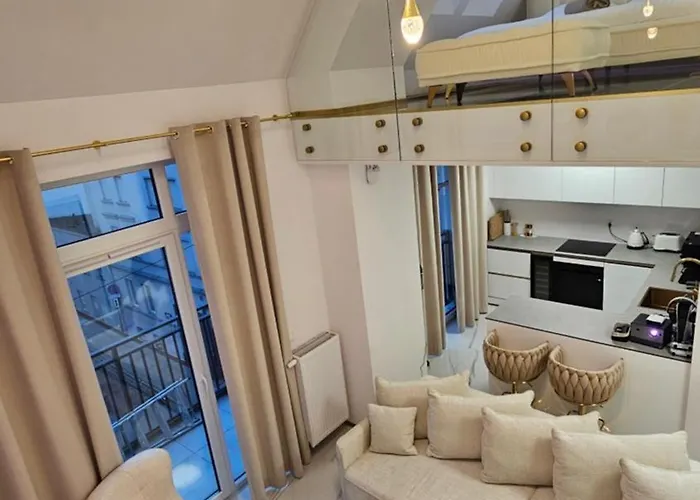 Cinema Galaxy 公寓